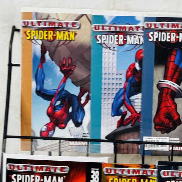 Ultimate Spider-Man 27 30-32 35-46 Lot Venom - Picture 4 of 7